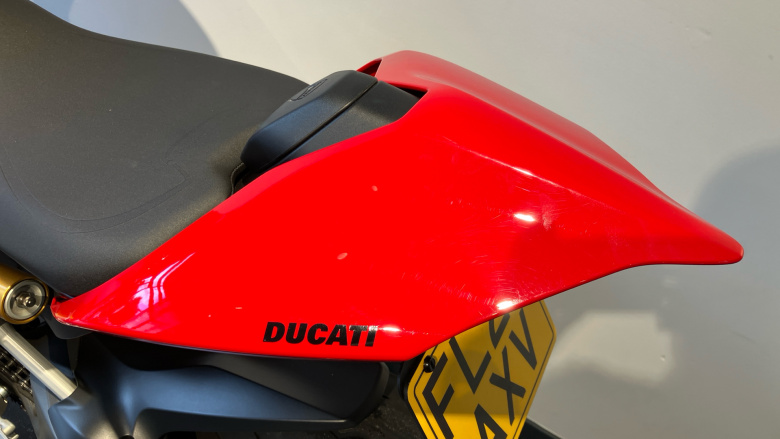 Ducati Streetfighter V2 (22MY)